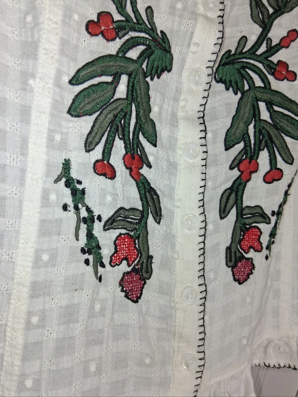 Pilcro White Button-Front Blouse with Red & Green Floral Embroidery Size Small - Picture 3 of 12